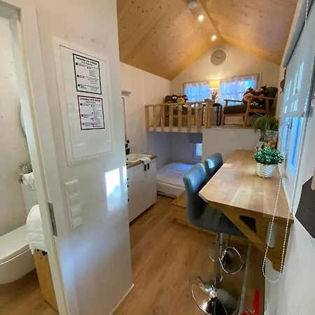 Tiny House Lippe im PIER9 Tiny House Hotel-3
